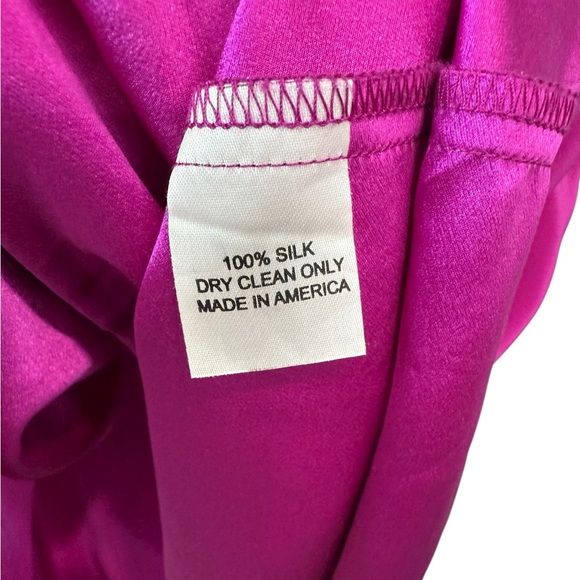Amanda Uprichard 100% Silk size Small in a bright fuchsia - Picture 5 of 12